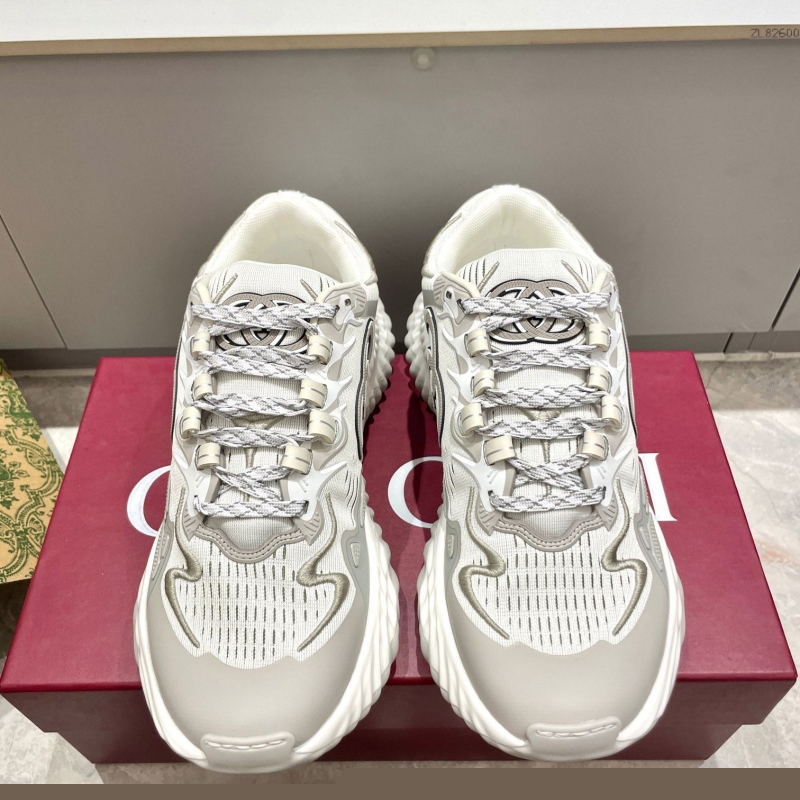 G*u*i casual shoes